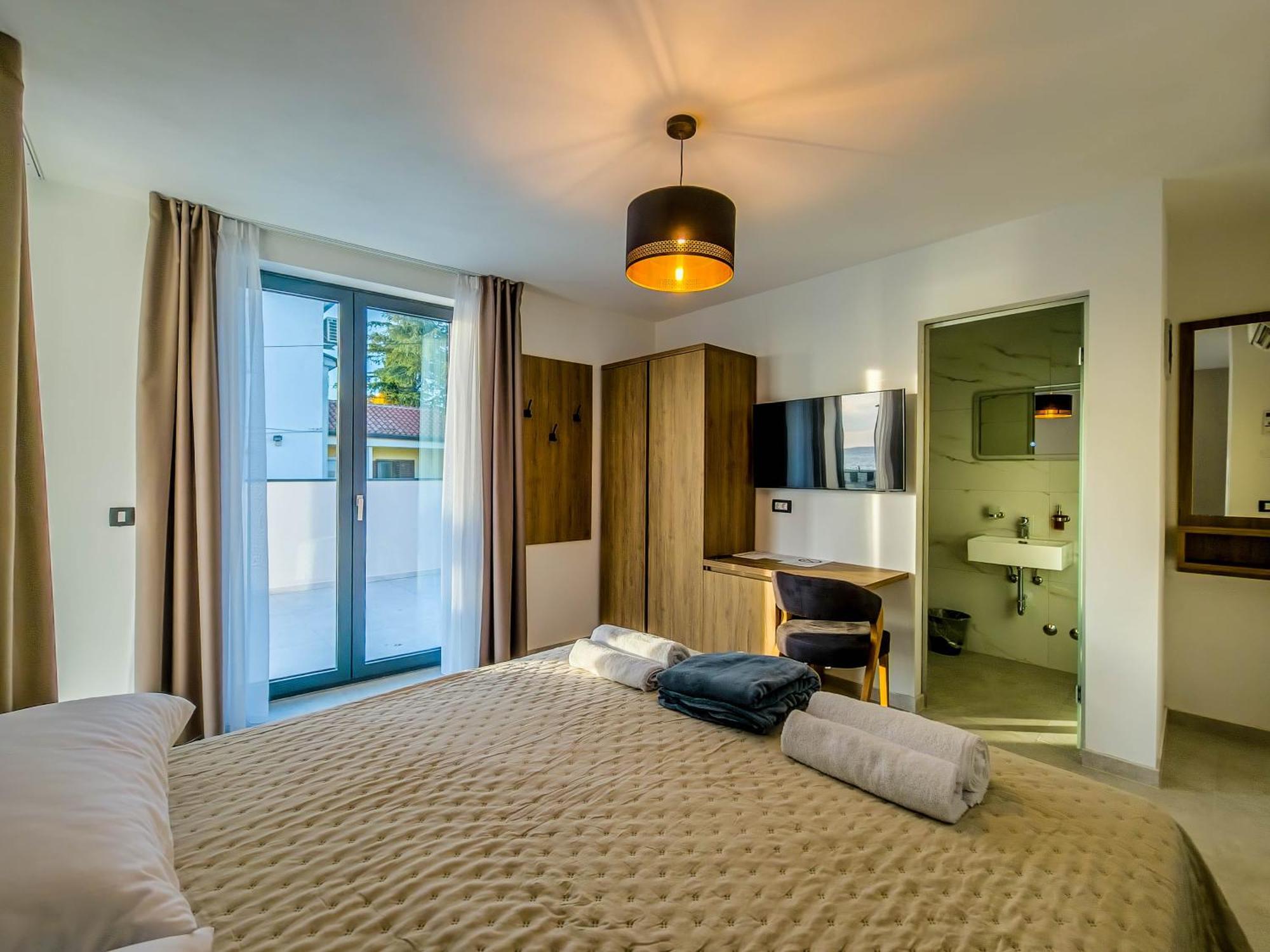 Sunrise Beachfront Bed & Breakfast Porec